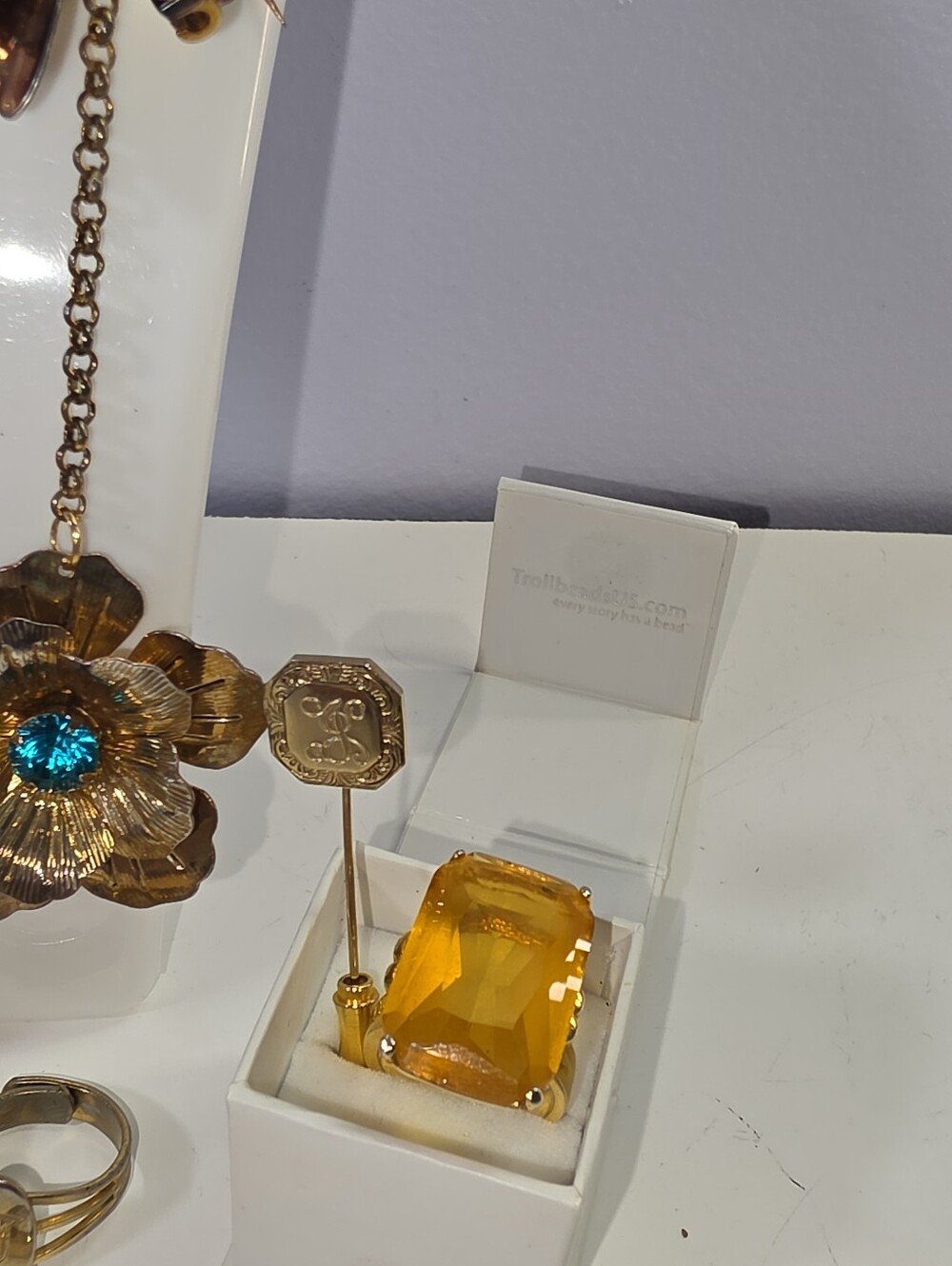 #2602, Retro Mid-Century style gold tone flower necklace, cuff bracelet mixed j - Picture 4 of 6